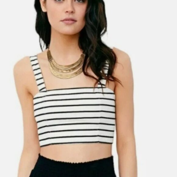 ECOTE Urban Outfitters Linen Blend Ivory & Black Linen Blend Cropped Top Size S - Picture 3 of 7